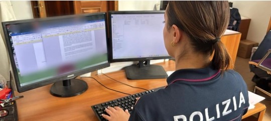 Pedopornografia online, sequestrati oltre 50mila file: indagato un 63enne