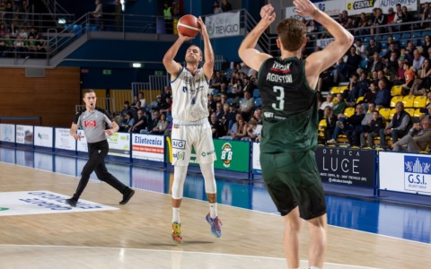 Play off, Benacquista Latina sconfitta a Treviglio. Domani c’è gara 4