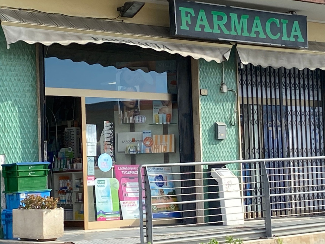 Rapinata la Farmacia Asselle di San Lorenzo al Mare. Coltello alla gola a una cliente