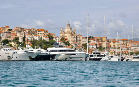 Record di barche ormeggiate al porto turistico di Imperia