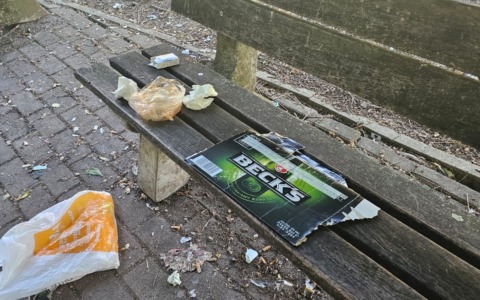 Romano, cresce la tensione nel parchetto in via dei Pioppi: residenti in allarme