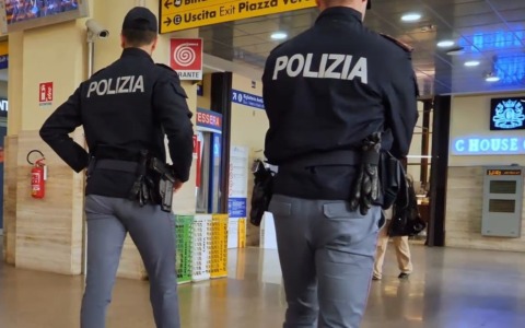 Ruba uno zaino sul treno: fermato alla stazione di Rapallo