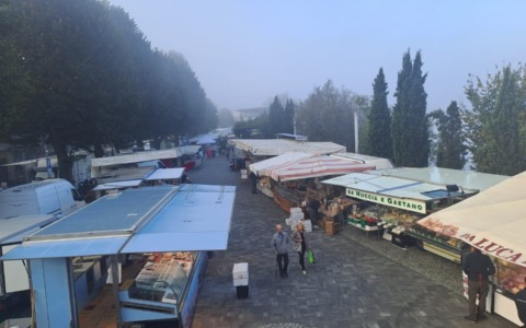 San Mauro, il mercato di piazza Gramsci si sposta temporaneamente in piazza Europa: occhio alla viabilità