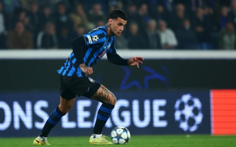 Scamacca fino al 2028, l’Atalanta ha esercitato l’opzione: ora il suo futuro dipende da Sarri