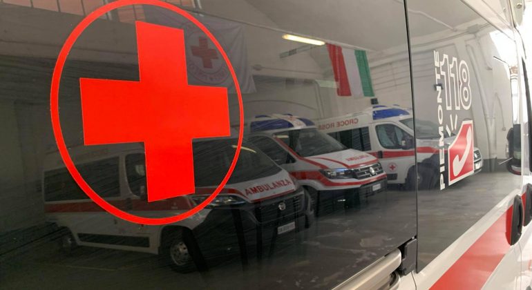 Scontro frontale tra due auto a San Germano: un ferito grave