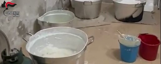 Scoperta raffineria di cocaina in Calabria, quattro arresti