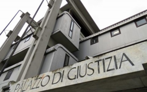 Sequestrato e torturato per due giorni: quattro arresti
