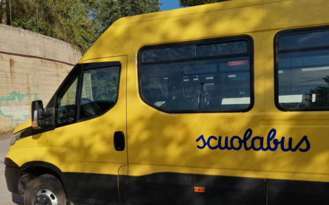 Servizio di trasporto scolastico, aperte le iscrizioni a Chiavari per l’anno scolastico 2026/2027