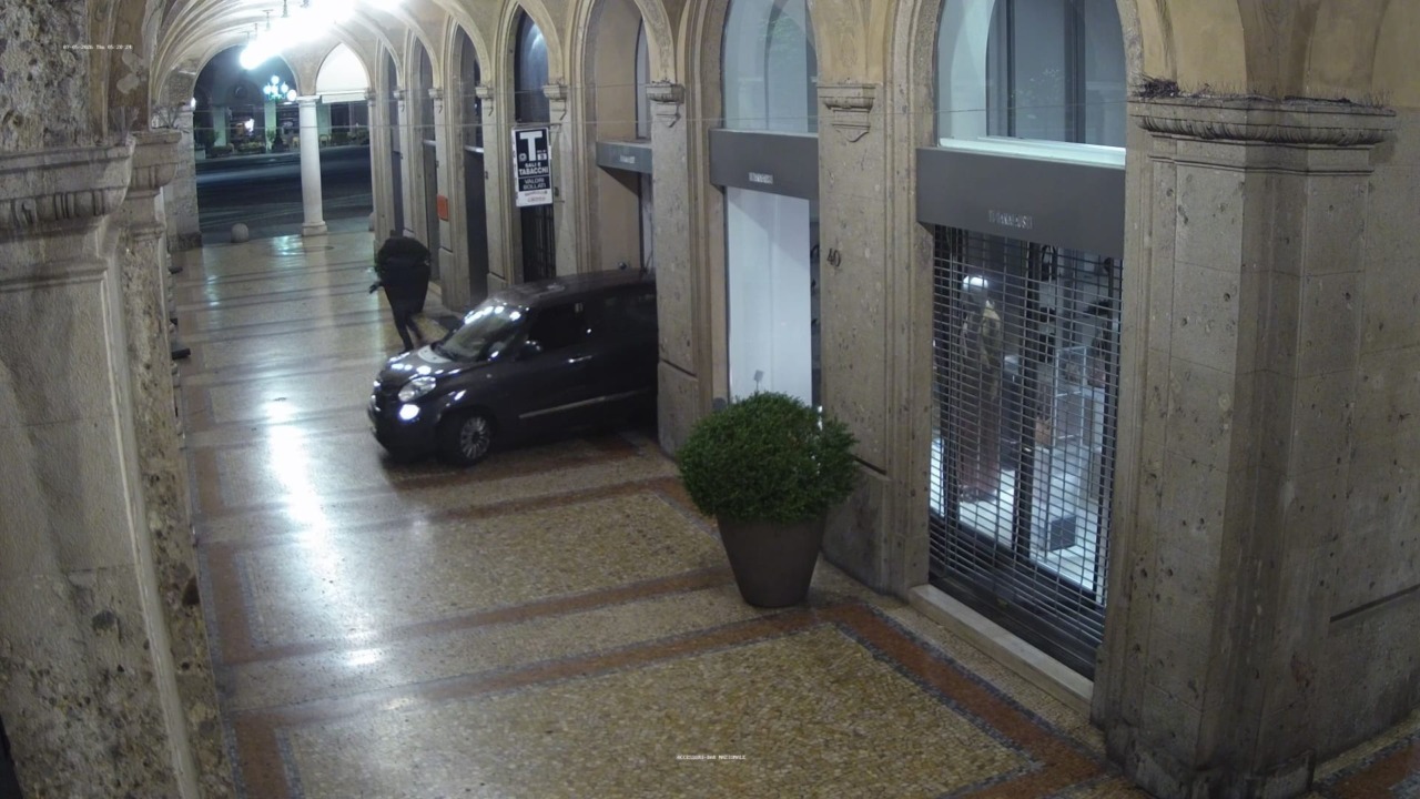 Spaccate a Bergamo e provincia, le associazioni chiedono misure urgenti: «In frantumi anni di sacrifici»