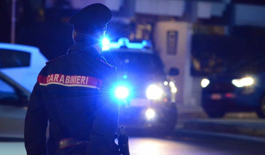 Spara con una scacciacani per sedare una rissa in piazza Meardi a Voghera