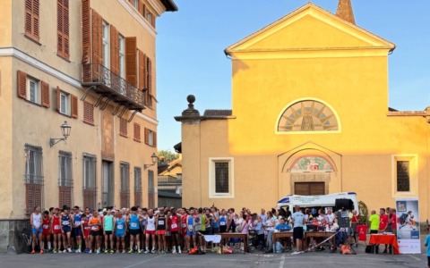 Torna domani la StraNovi. Successo per la StraOvada. Ultime chance salvezza per il Monferrato basket