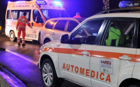 Travolge due sorelle e scappa, una è morta: arrestato 38enne positivo a cocaina e alcol
