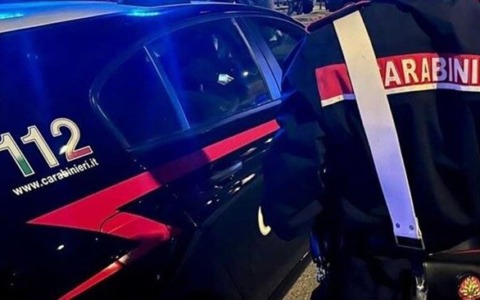 Ubriaco aggredisce i Carabinieri, denunciato