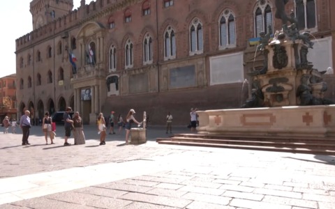 Un giovedì da bollino rosso