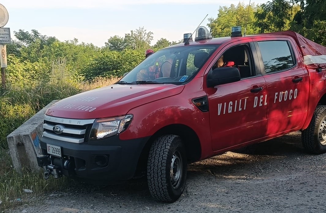 Vigili del Fuoco in azione per ricerca persona al Sesia