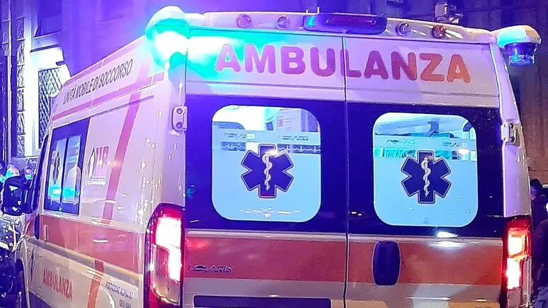 Violenta lite domestica ad Empoli: feriti padre e figlio