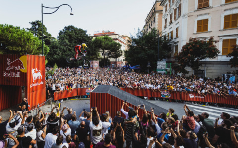 28 e 29 Giugno, torna a Genova il “Red Bull Cerro Abajo”, dal Righi alla Zecca giù in bici a capofitto
