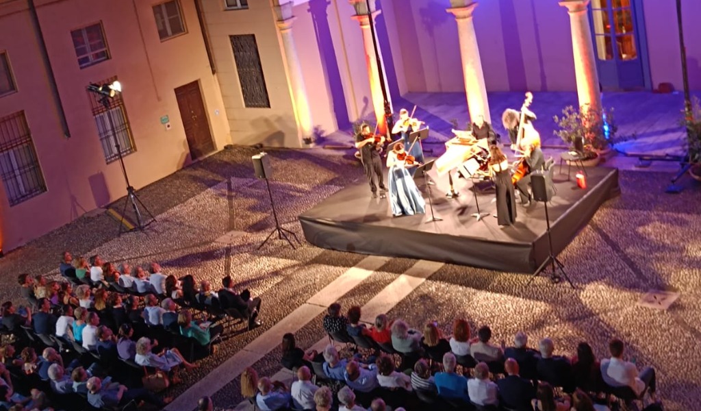 A Pavia le emozioni della musica barocca illuminano Palazzo Malaspina