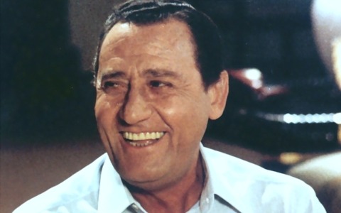A Villa De Sanctis una statua dedicata ad Alberto Sordi