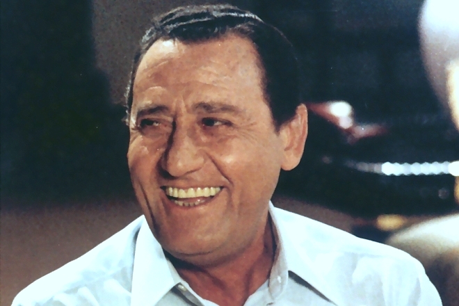 A Villa De Sanctis una statua dedicata ad Alberto Sordi