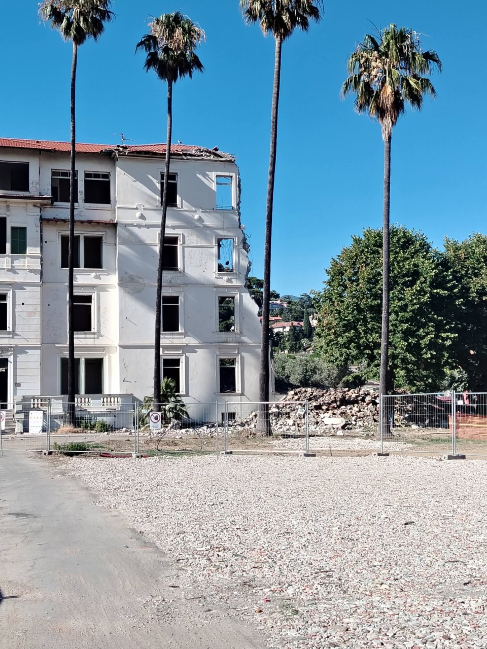 “Addio Villa Loreto, un altro pezzo di Bordighera ci lascia per sempre”