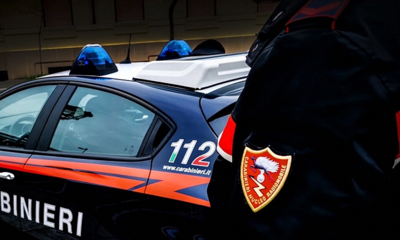 Aggredita nei bagni di un locale in via Torino, 31enne denuncia una violenza sessuale