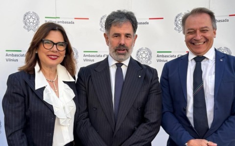 Agroalimentare, Bongioanni: «Il Piemonte protagonista con le sue eccellenze alle celebrazioni del 2 giugno all’Ambasciata d’Italia a Vilnius