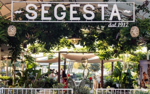 Ai Bagni Segesta “La Vite in Spiaggia e il suo Passito”