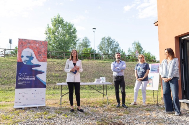 Al Castelletto di San Mauro la mostra “Blue Thread”: arte e ambiente si incontrano sul ghiacciaio Presena