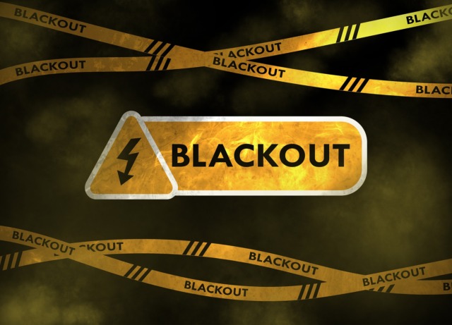 Ancora blackout di corrente: famiglie senza elettricità da 16 ore