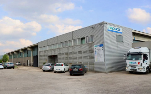 Ancora miasmi tra via Mascagni e via Santuario a Stezzano, i residenti sono infuriati