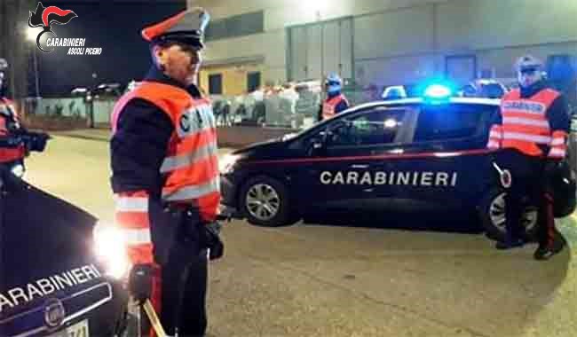 Ascoli. Blitz armato in un appartamento: sette giovani arrestati