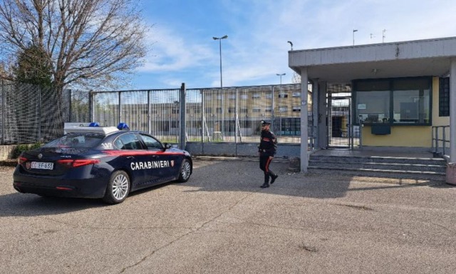 Assieme al fratello rapinò e picchio violentemente un minore per soli 5 euro: per lui terzo arresto in una settimana