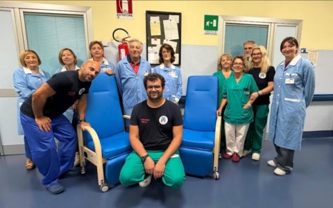 AVO Novara dona nuove attrezzature all’ospedale per migliorare l’accoglienza dei pazienti