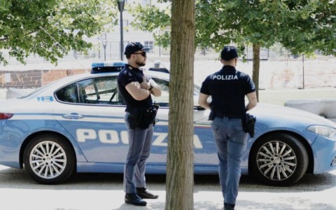 Brescia: tenta di strangolare due bambini, trasferito dai domiciliari in carcere