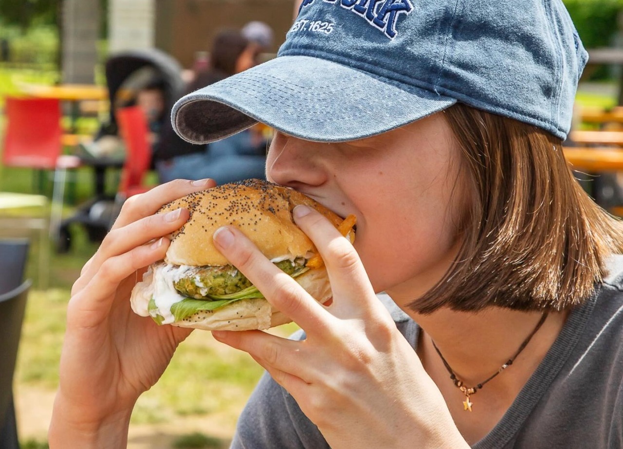 Burger Day all’Edoné, una domenica tra sapori e musica: dodici ore di festa