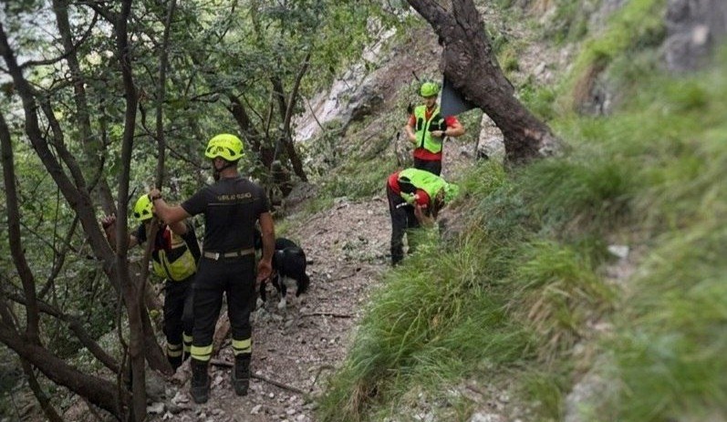 Caduta di massi sul monte San Martino: intervento dei Vigili del fuoco
