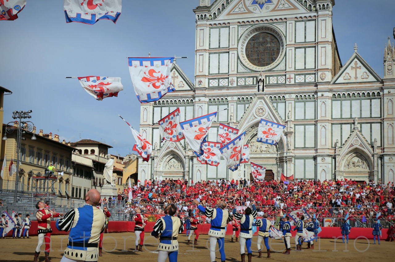 Calcio Storico Fiorentino, sabato e domenica le semifinali. Scattano divieti e provvedimenti alla circolazione