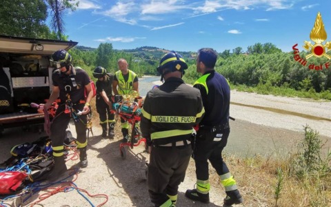 Castel di Lama. Bimbo cade con la bici in una scarpata, soccorso e trasferito in ospedale