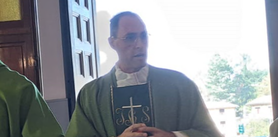 Castiglione saluta don Martino Ferraris: commozione per l’ultima messa da parroco