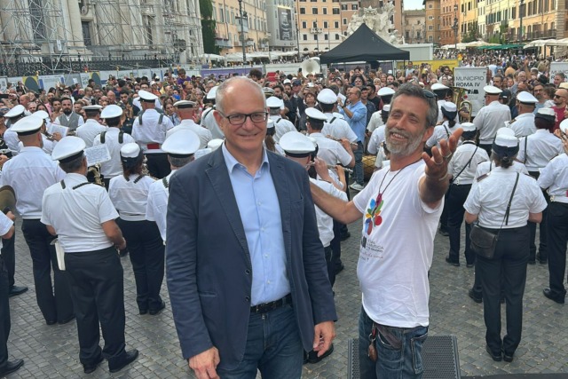 Con la parata da Piazza Mastai a Piazza Navona è iniziata “Roma in Musica”