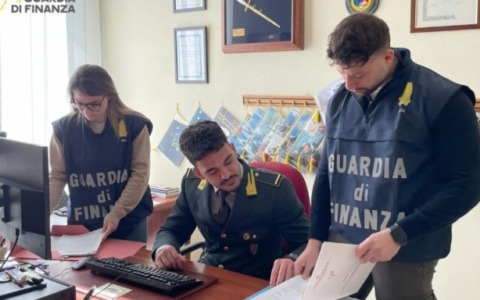 Con una fittizia sede a San Marino ometteva le dichiarazioni delle imposte dirette