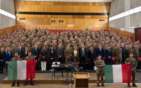 Difesa NATO: Procaccini (FdI-ECR) visita la base militare di Ādaži in Lettonia