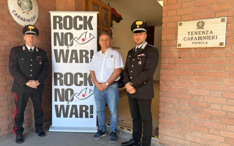 Donata refurtiva non reclamata all’Associazione Rock No War di Roberto Amadessi