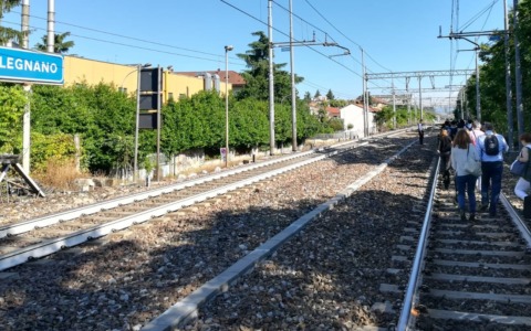 Dopo il tentativo di furto di rame, riprendono i treni fra Busto e Malpensa