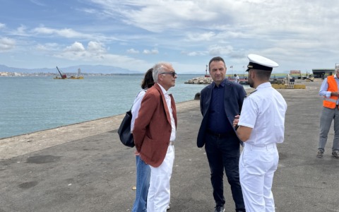 Dragaggio del porto, il sopralluogo al cantiere della Regione Lazio dell’Assessore Ghera
