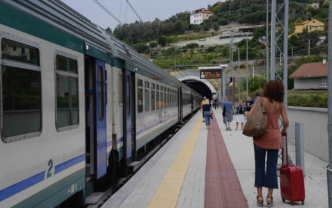 Estate 2026: più treni in Liguria e provincia di Imperia
