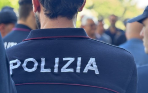 Estorsioni e minacce evocando il clan di famiglia, arrestato 31enne