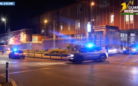 Falsi investimenti, truffe e riciclaggio: maxi blitz tra il Lecchese e la Bergamasca