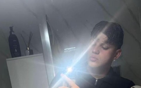Fiaccolata in memoria di Gabriele: in migliaia hanno sfilato in strada